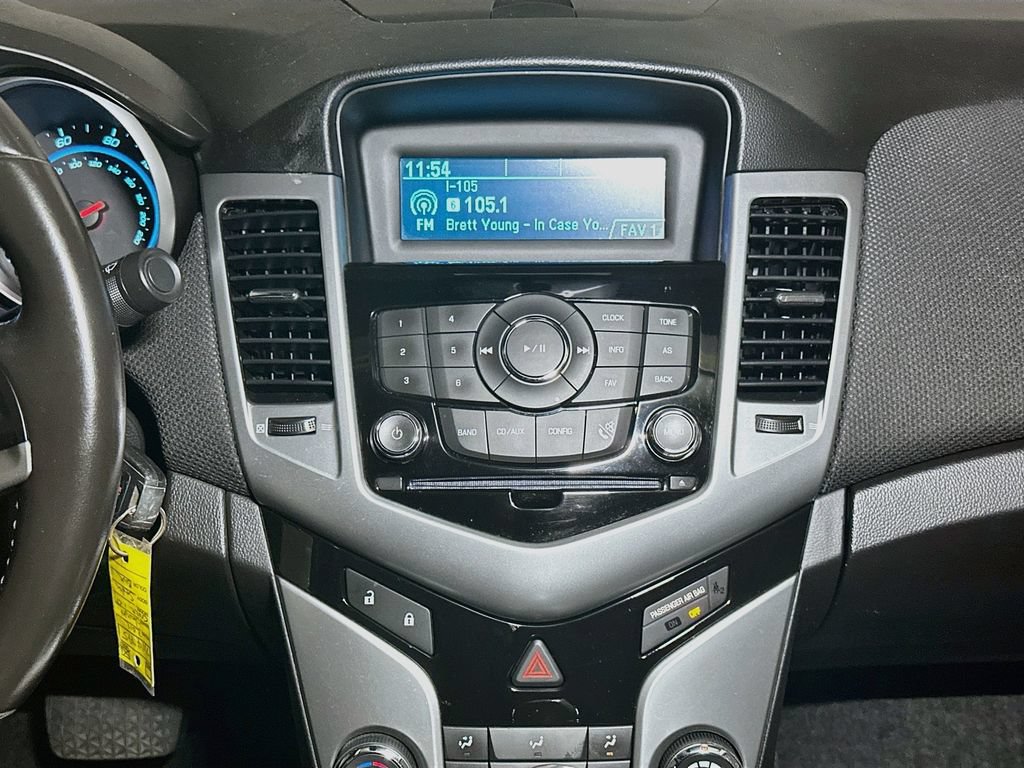 Used 2012 Chevrolet Cruze LT FWD image 12