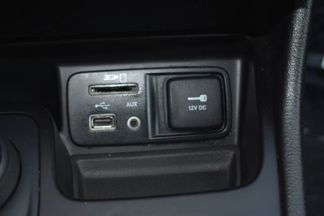 Used 2017 Jeep Cherokee Limited AWD/4WD image 39