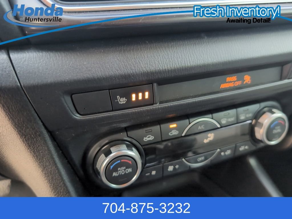 Used 2018 MAZDA MAZDA3 Grand Touring image 27