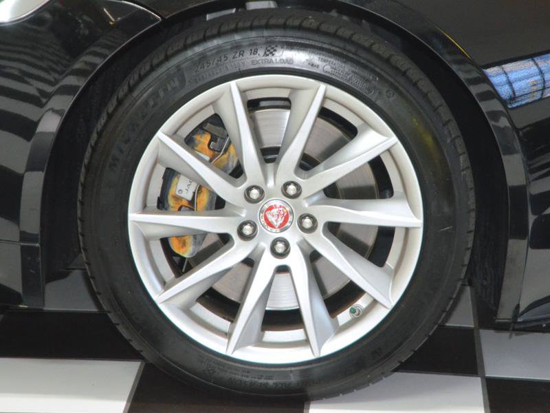 Used 2016 Jaguar F-TYPE Convertible image 16