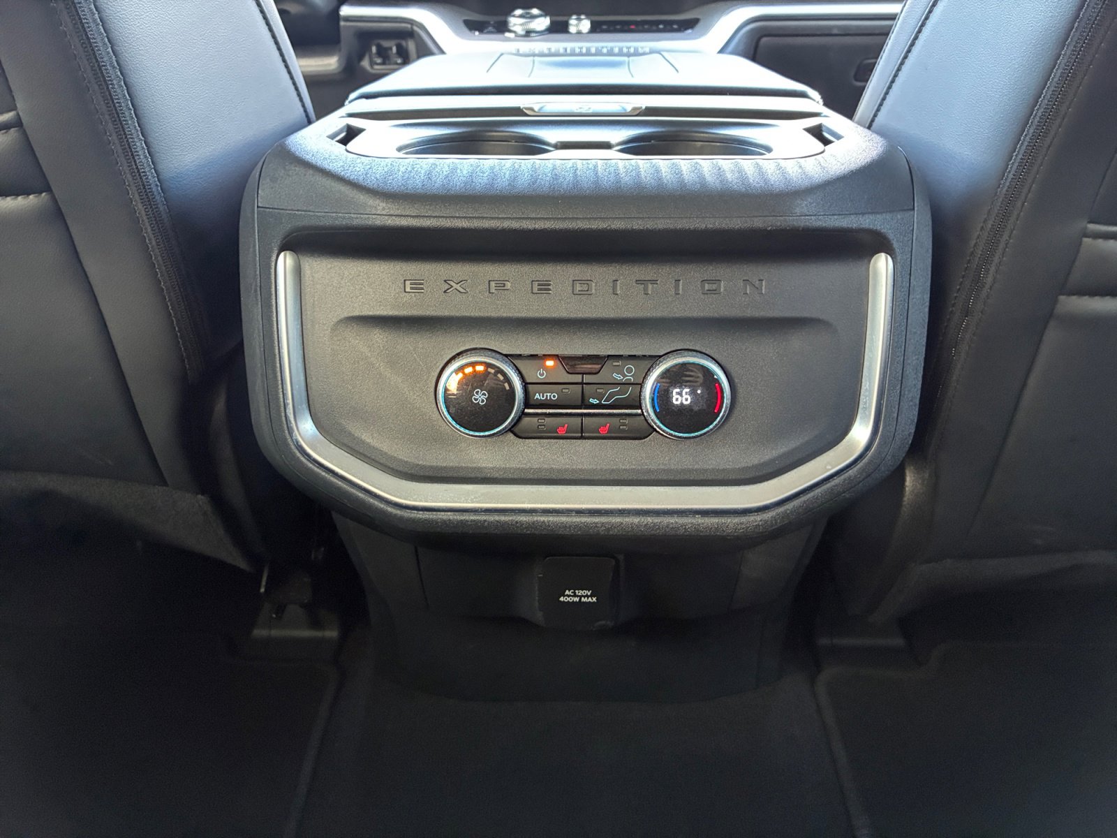 Used 2025 Ford Expedition Max Platinum AWD/4WD image 32