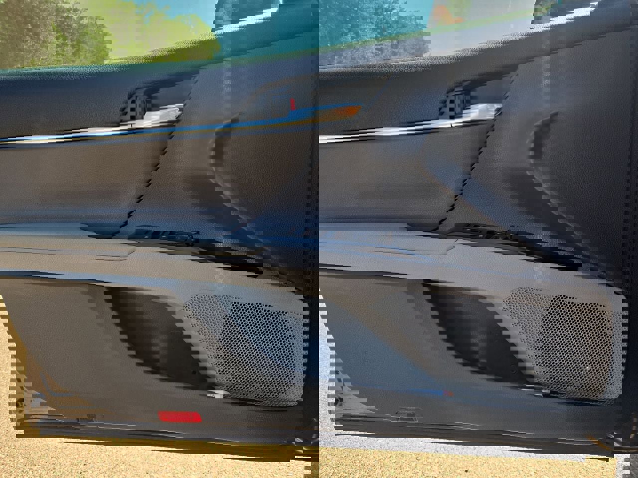 Used 2020 Toyota Camry SE w/ Carpet Mat Package FWD image 14