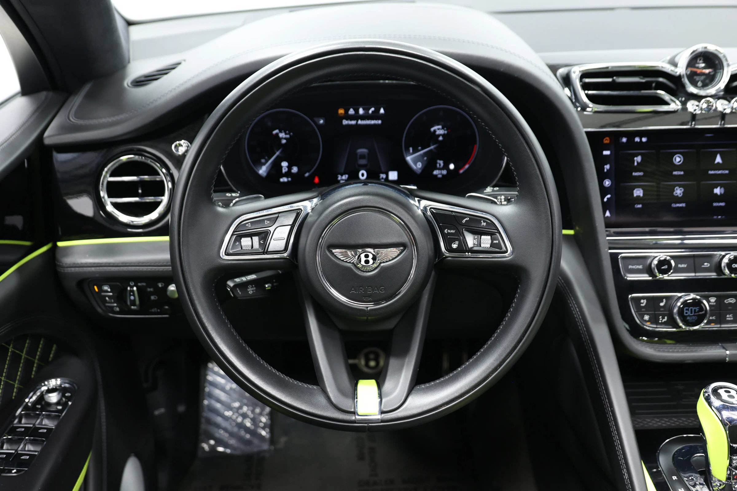 Used 2023 Bentley Bentayga AWD/4WD image 27