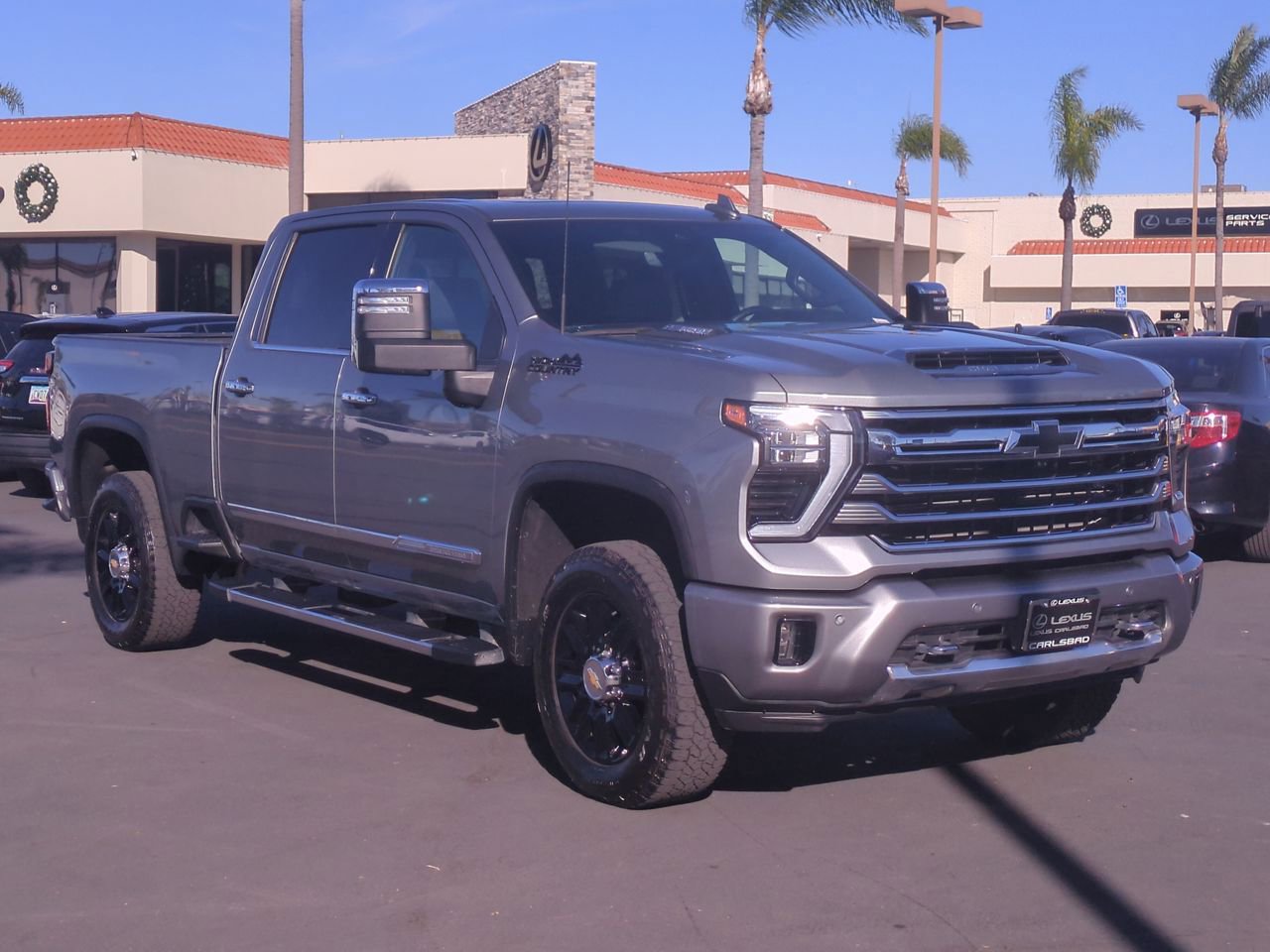 Used 2024 Chevrolet Silverado 2500 High Country w/ High Country Premium Package image 3