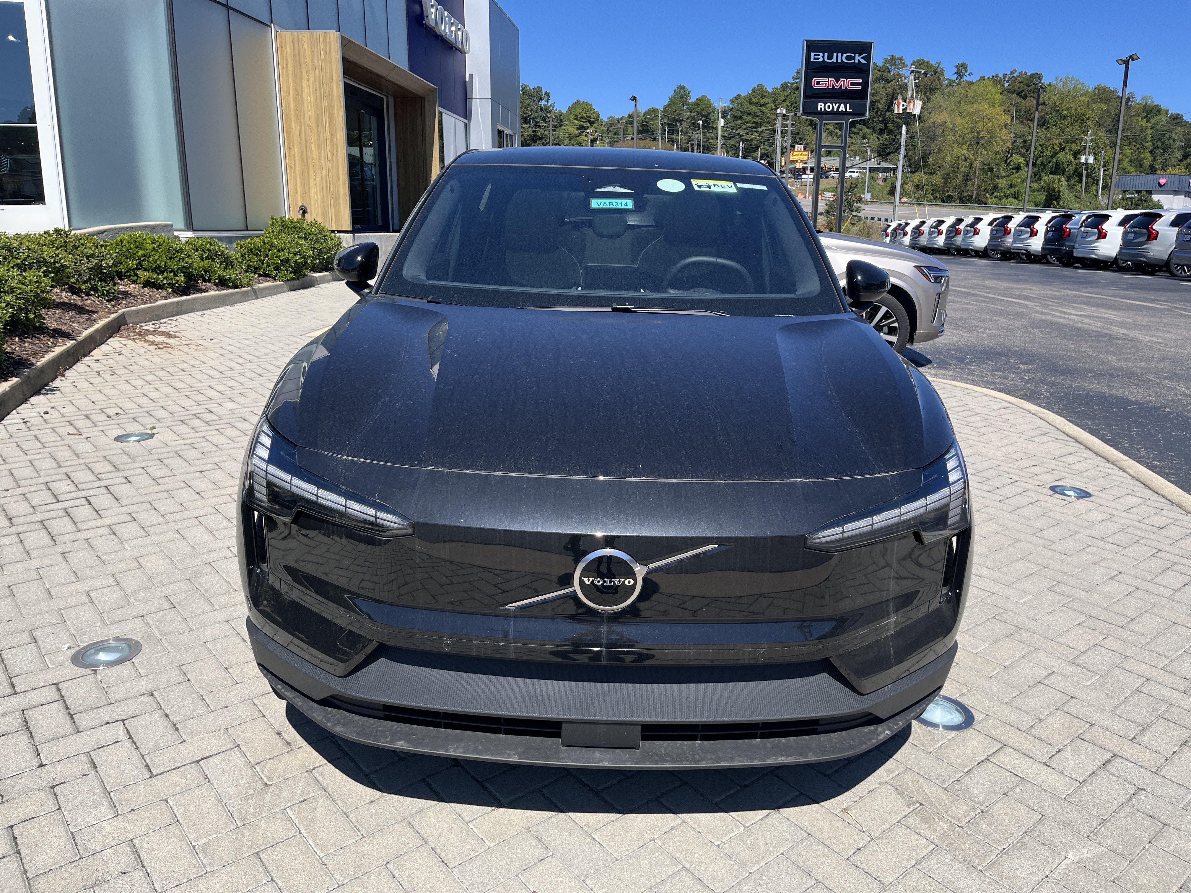 New 2026 Volvo EX30 Plus w/ Protection Package Premier AWD/4WD image 7