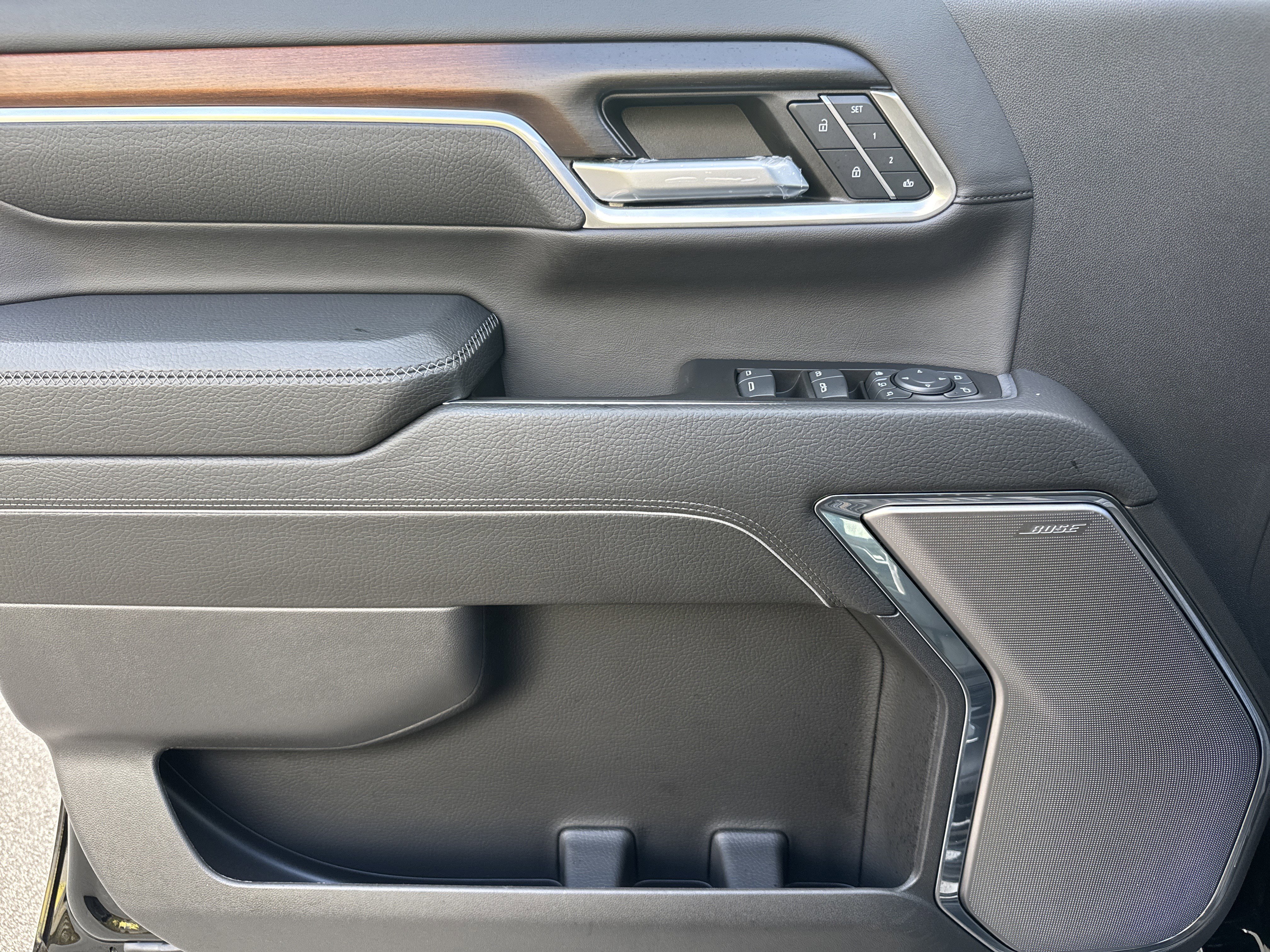 Used 2024 GMC Sierra 3500 Denali w/ Denali Reserve Package image 14