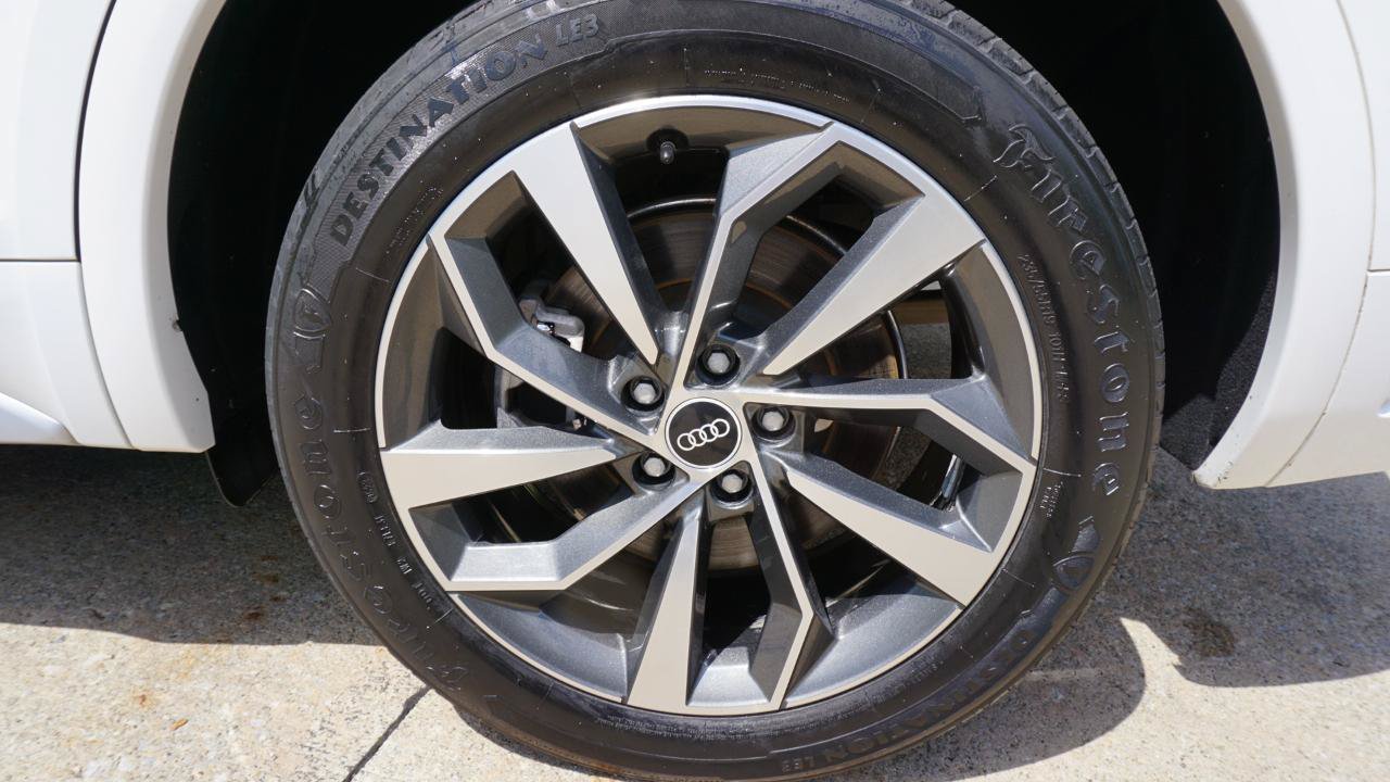 Used 2021 Audi Q5 2.0T Premium w/ Convenience Package AWD/4WD image 10