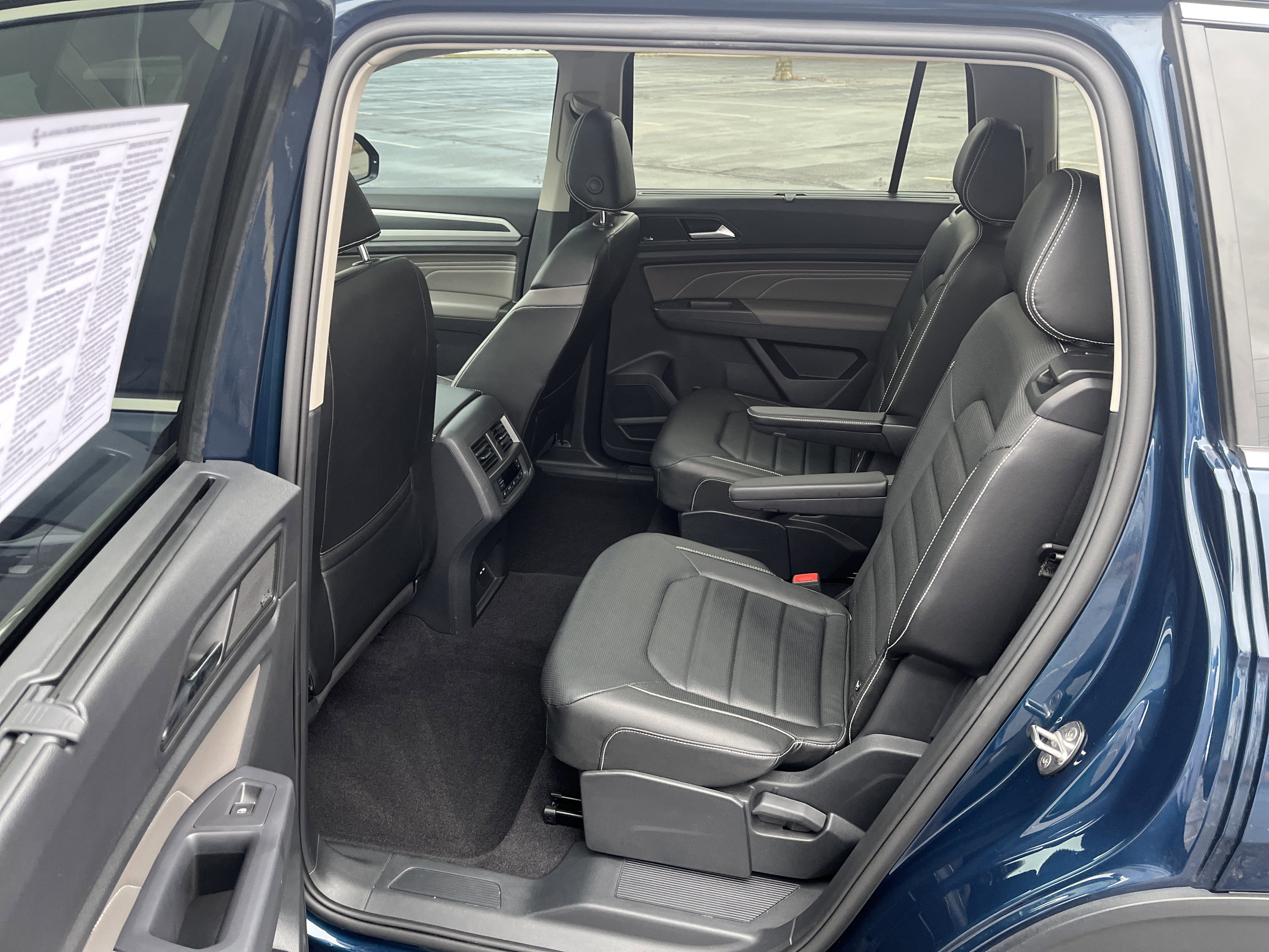 Used 2021 Volkswagen Atlas SEL Premium image 13