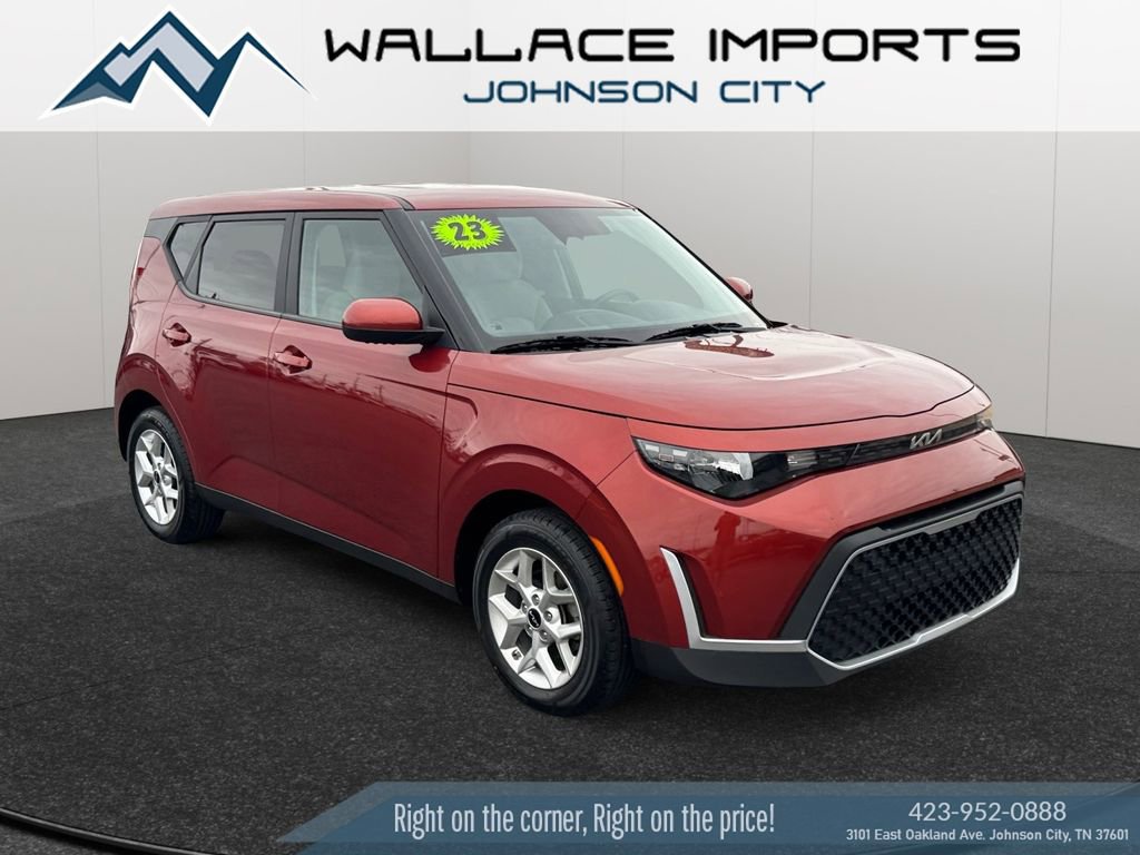 Used 2023 Kia Soul LX w/ LX Technology Package image 7