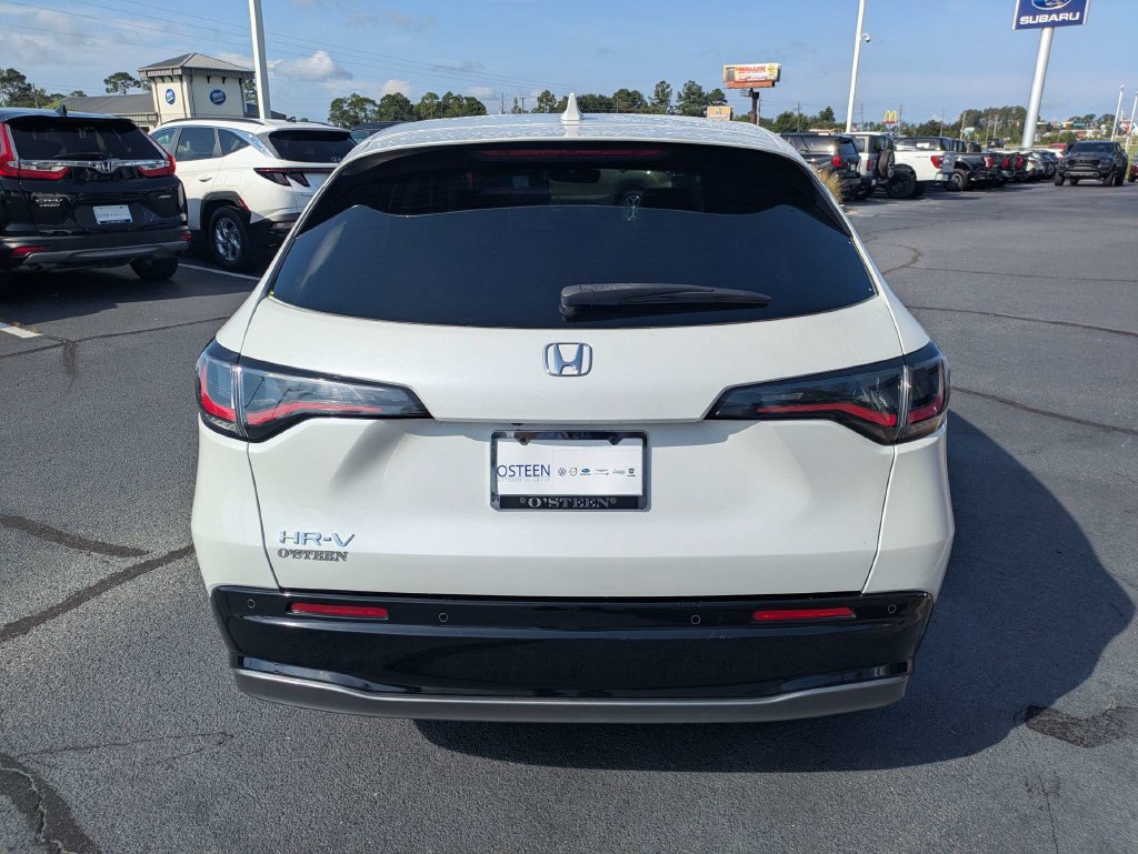 Used 2023 Honda HR-V EX-L image 6