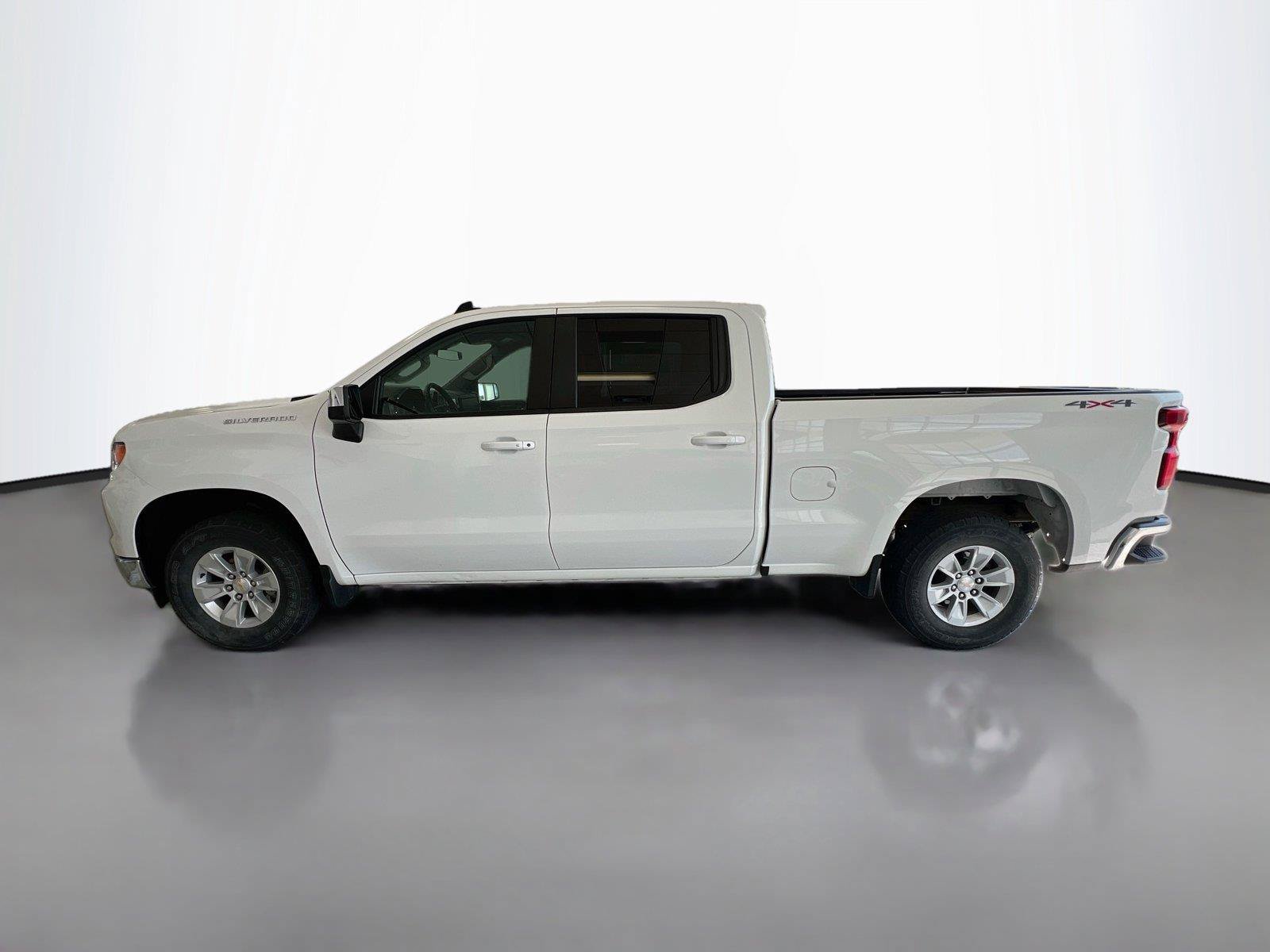 Used 2025 Chevrolet Silverado 1500 LT w/ Work Truck Package AWD/4WD image 8