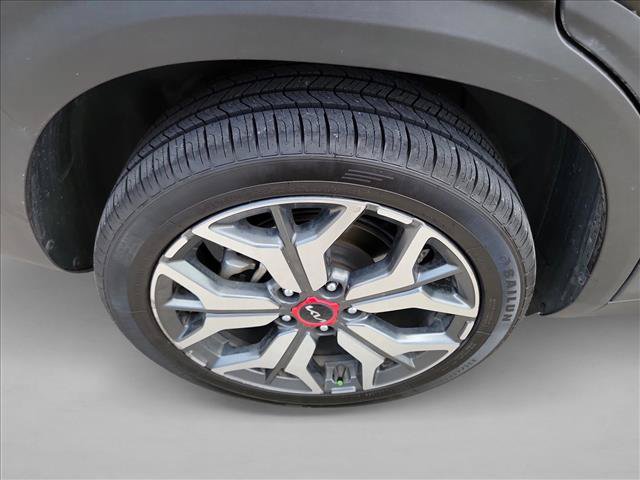 Used 2022 Kia Seltos SX w/ Sunroof Package AWD/4WD image 11