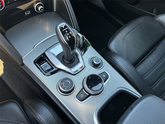 Used 2022 Alfa Romeo Stelvio Veloce image 22