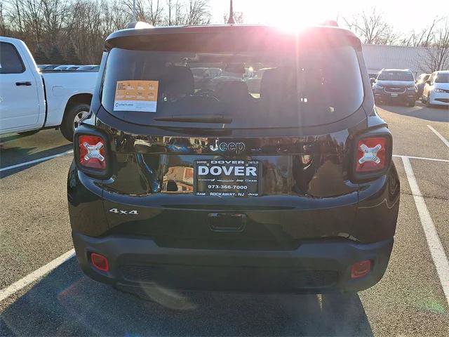 Certified 2023 Jeep Renegade Latitude w/ Sun/Sound Group image 22