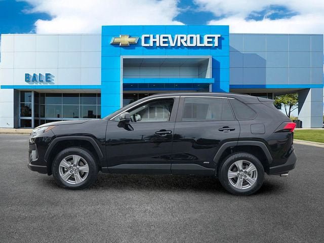 Used 2023 Toyota RAV4 LE AWD/4WD image 6