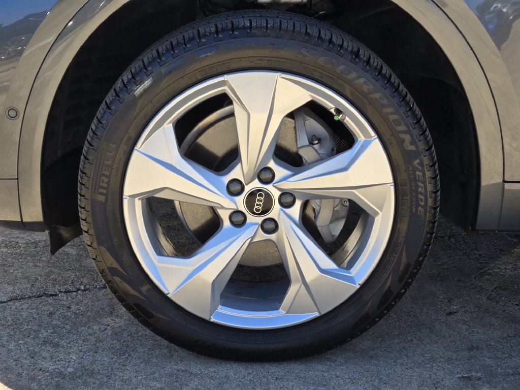 Certified 2024 Audi Q5 2.0T Prestige w/ Prestige Package AWD/4WD image 16