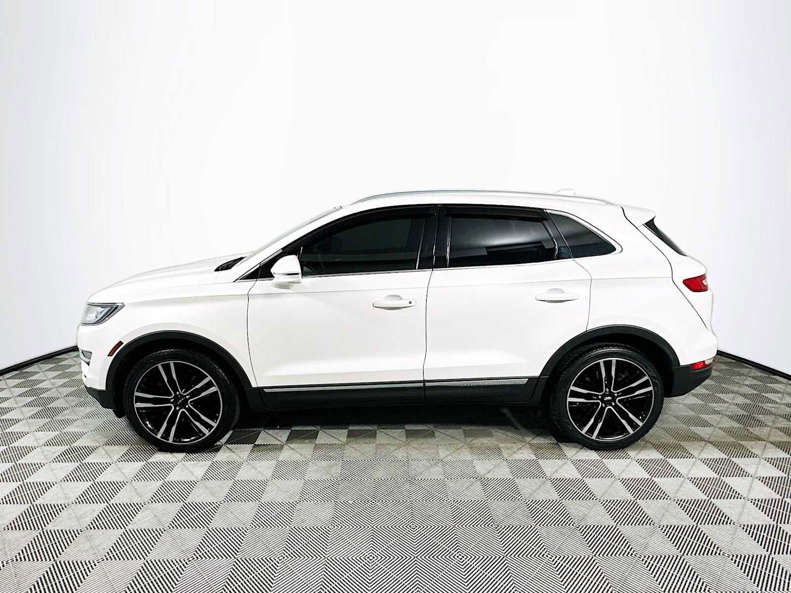 Used 2017 Lincoln MKC Reserve w/ Lincoln MKC Climate Package AWD/4WD image 4