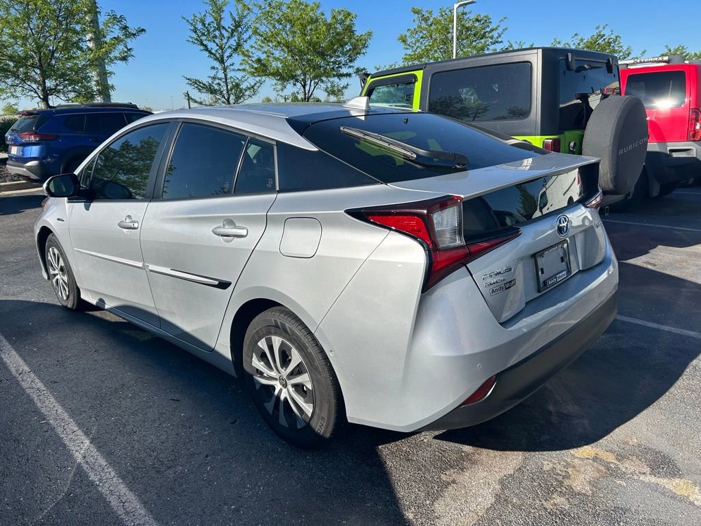Used 2020 Toyota Prius LE image 3
