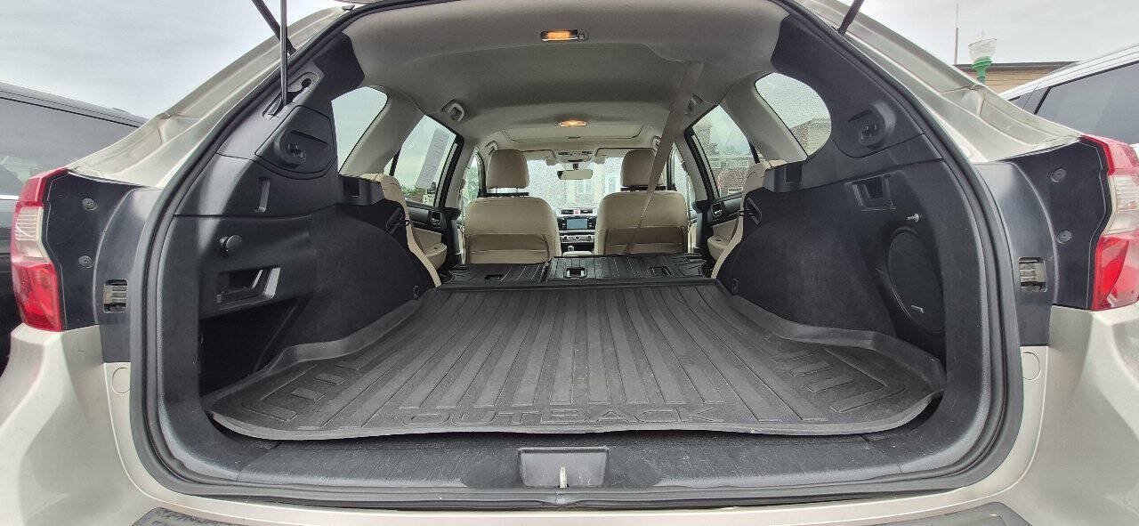 Used 2017 Subaru Outback 2.5i Limited AWD/4WD image 29