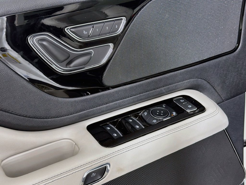 New 2027 Lincoln Aviator 2WD image 18