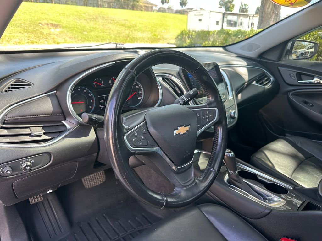 Used 2019 Chevrolet Malibu LT w/ Leather Package image 26