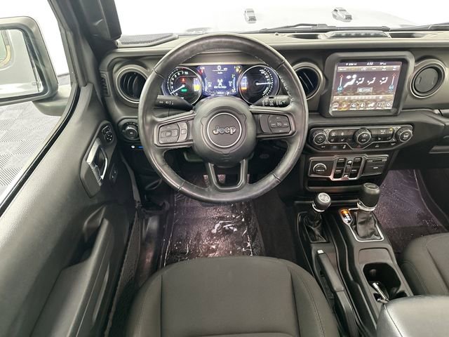 Used 2023 Jeep Wrangler Unlimited w/ Cold Weather Group AWD/4WD image 10