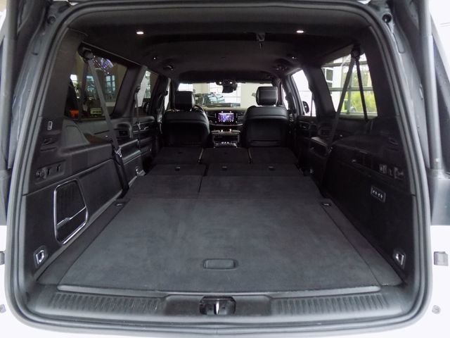 Certified 2024 Jeep Wagoneer L Series II image 36