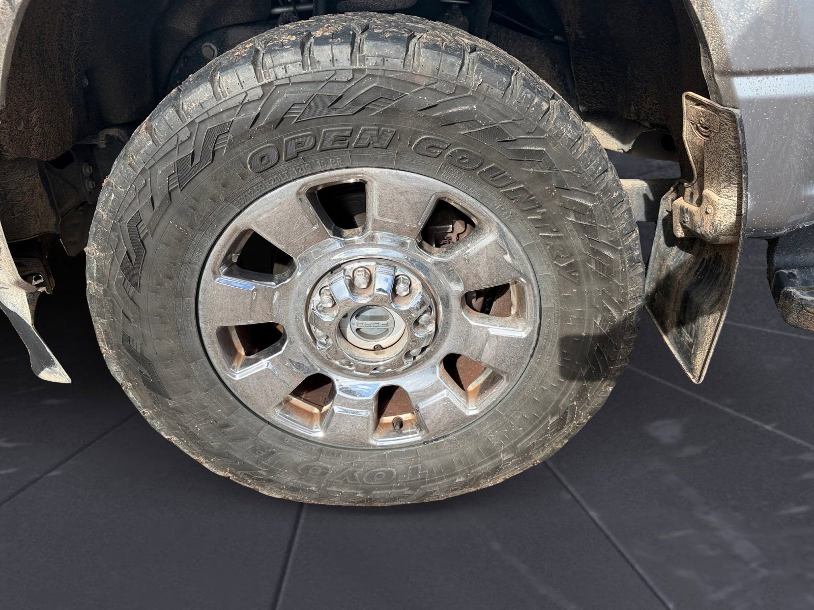 Used 2023 Ford F250 Lariat w/ Chrome Package image 14