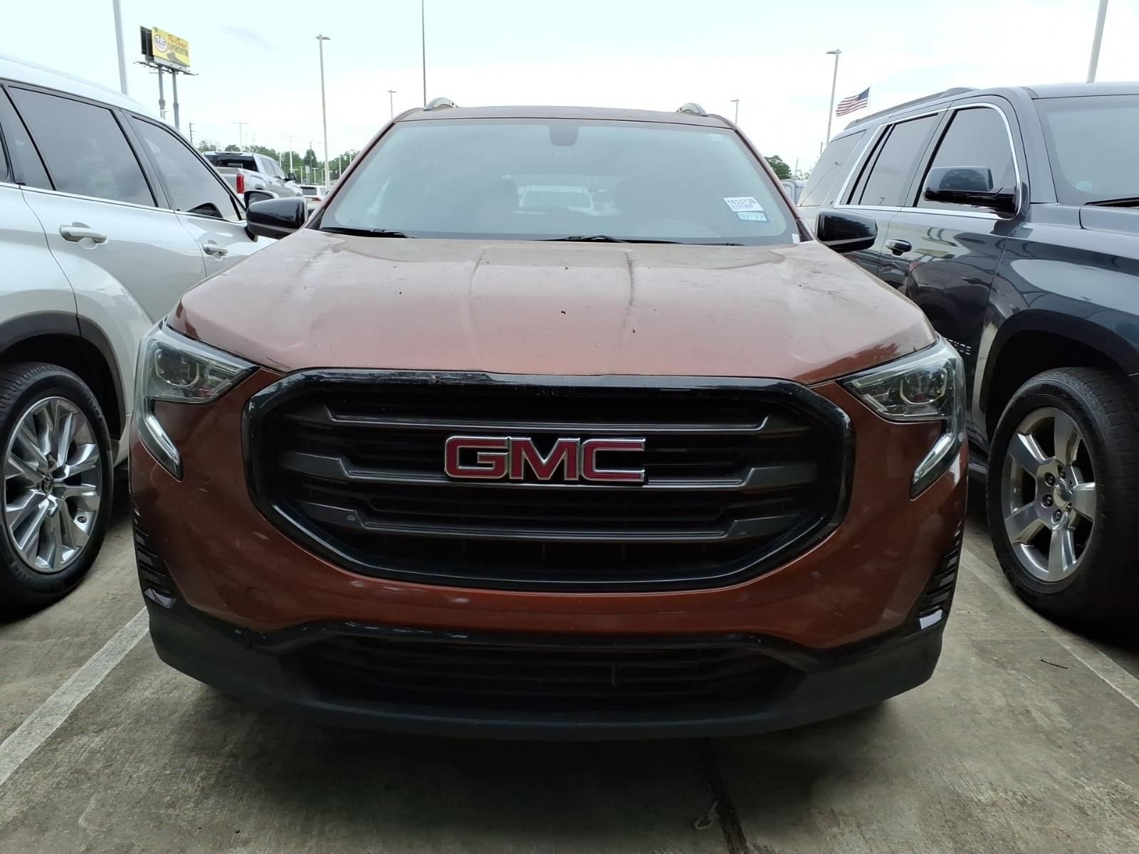 Used 2019 GMC Terrain SLE w/ Driver Convenience Package image 4