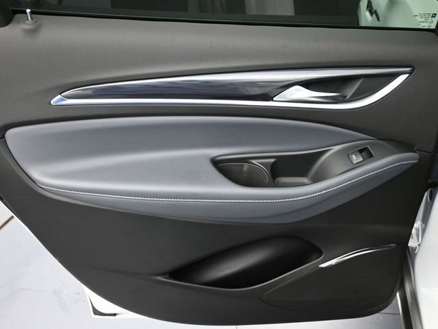 Used 2024 Buick Enclave Premium image 29