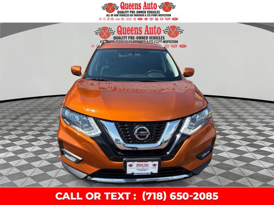 Used 2018 Nissan Rogue SV AWD/4WD image 1