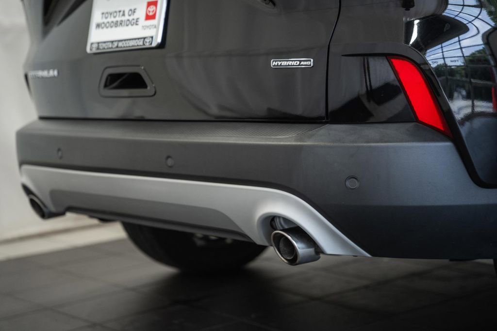 Used 2020 Ford Escape Titanium AWD/4WD image 9