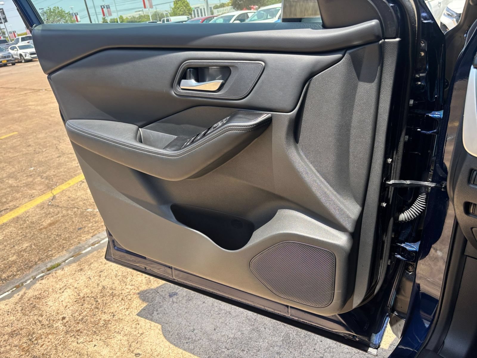 Used 2026 Nissan Rogue SV FWD image 18