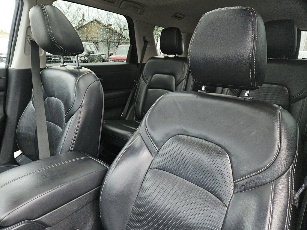 Used 2022 Nissan Pathfinder SV w/ SV Premium Package FWD image 24