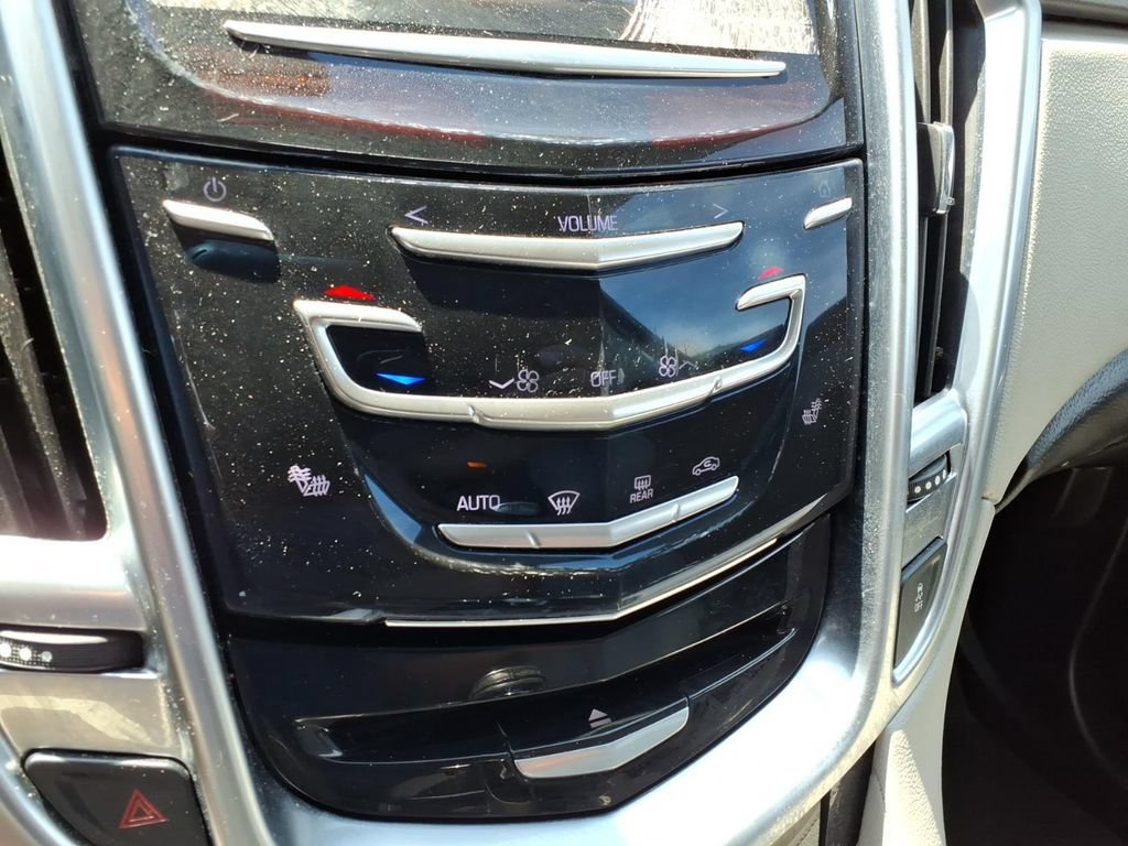 Used 2015 Cadillac SRX Luxury FWD image 16