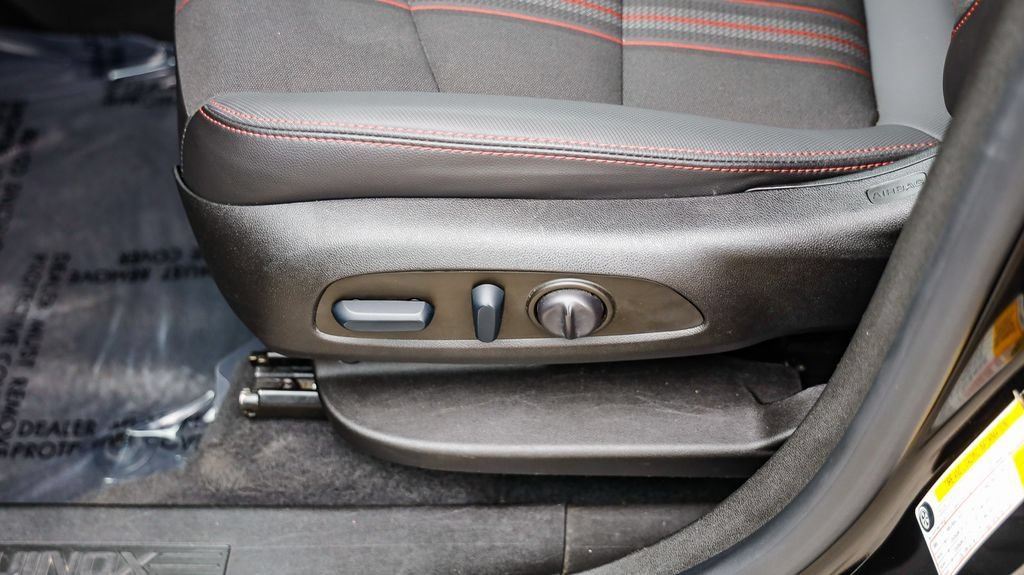 Used 2022 Chevrolet Equinox RS FWD image 25