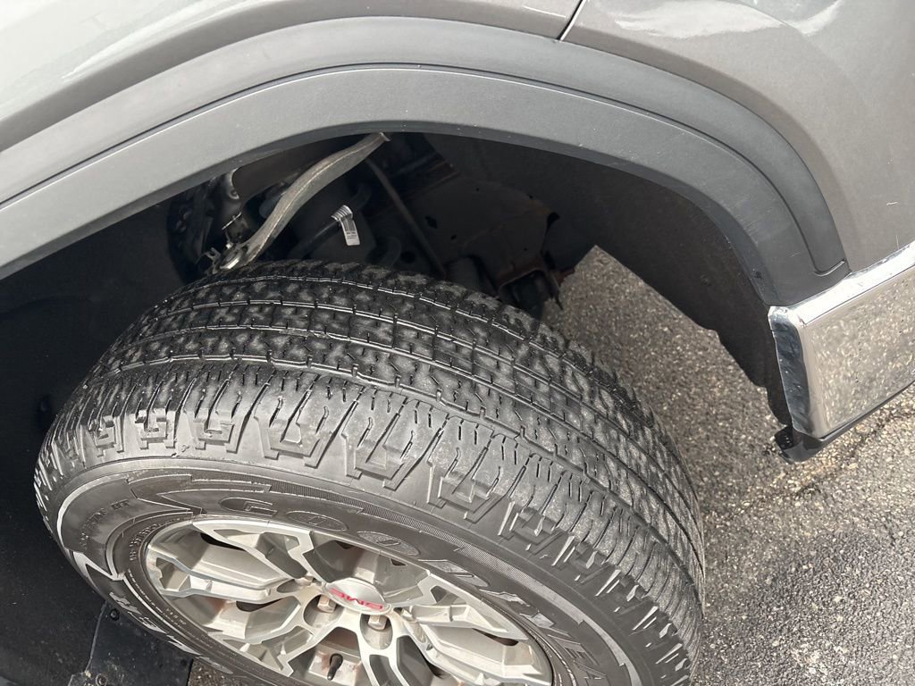 Used 2020 GMC Sierra 1500 SLE w/ SLE Value Package image 5