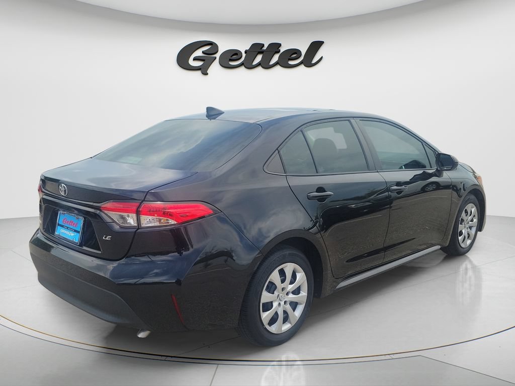 Used 2023 Toyota Corolla LE FWD image 5