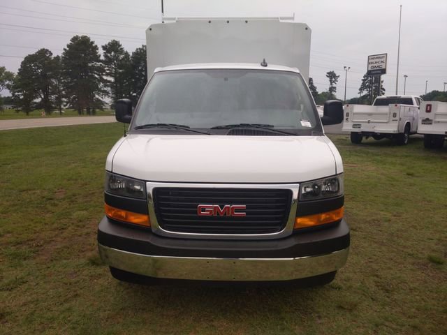 New 2025 GMC Savana 3500 w/ Power Convenience Package RWD image 16
