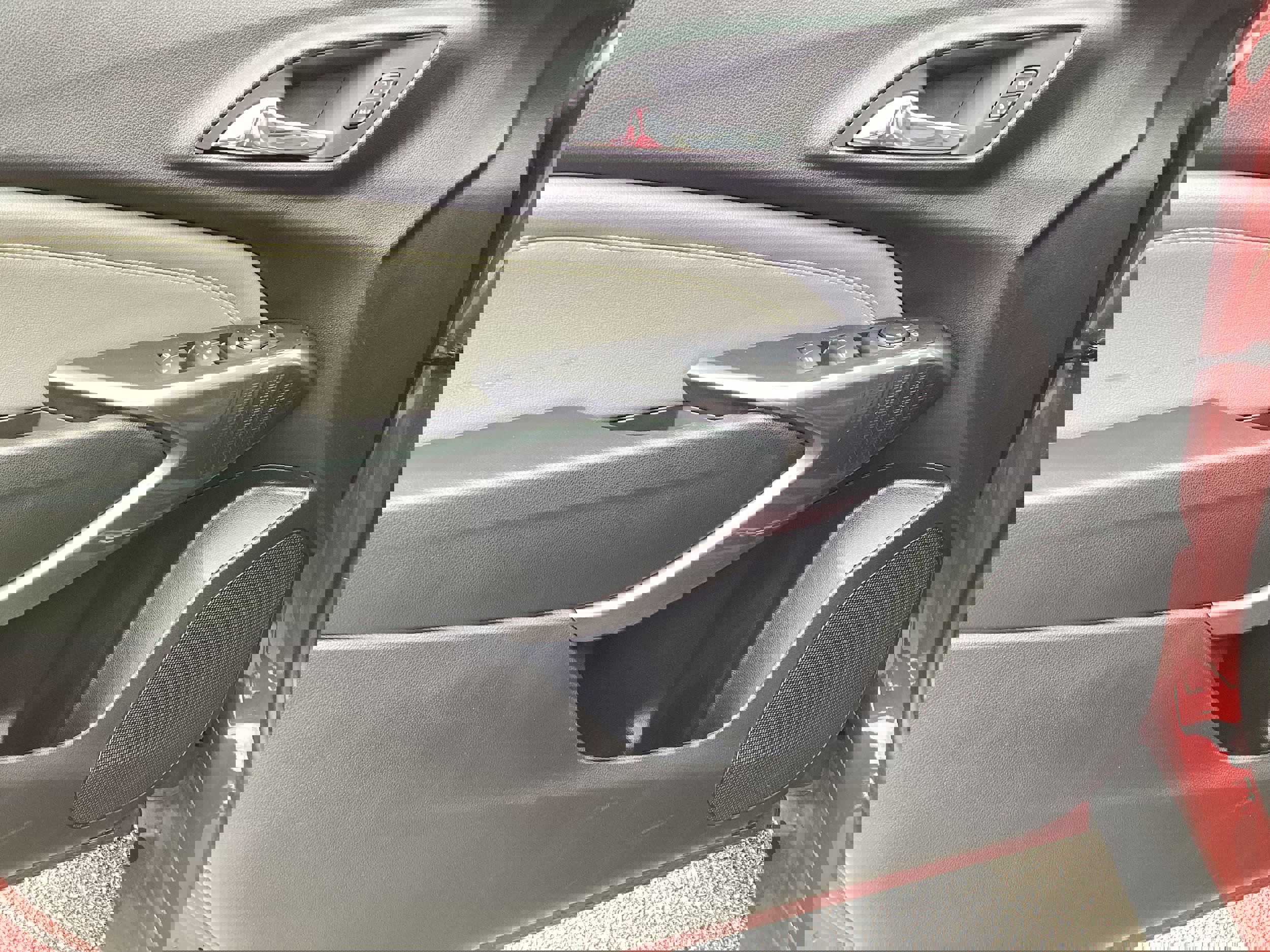 Used 2024 Chevrolet Trax ACTIV w/ Sunroof Package image 15