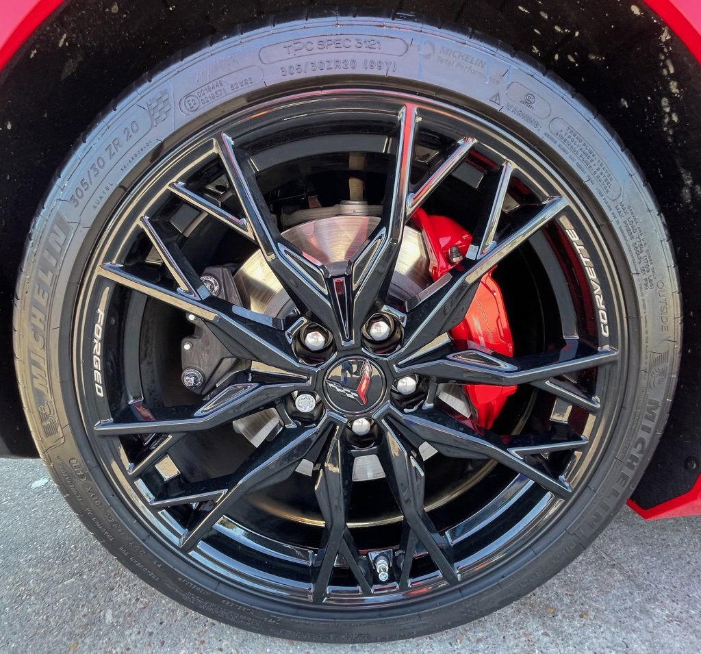 Used 2024 Chevrolet Corvette Stingray Convertible w/ Z51 Performance Package image 17