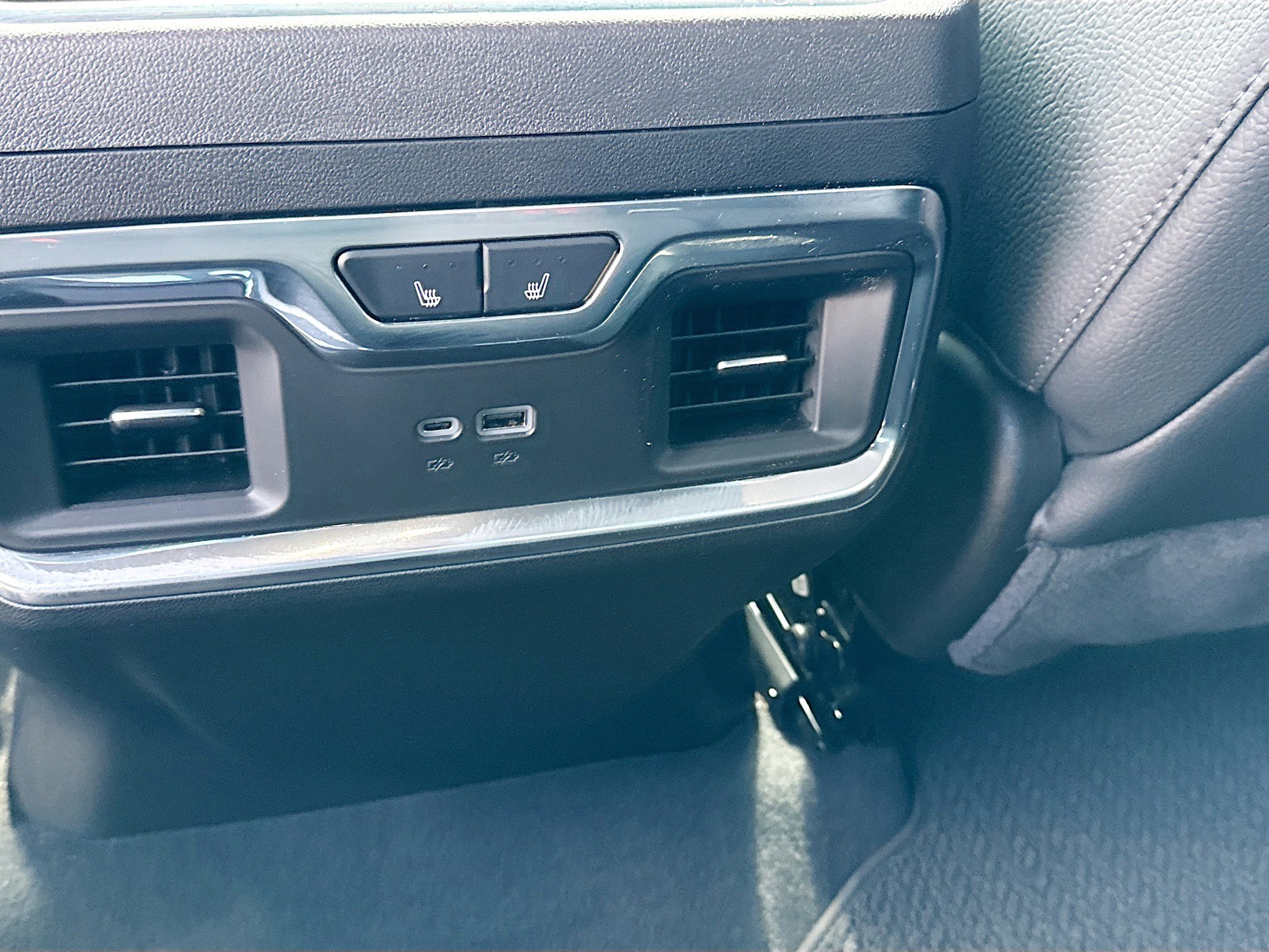 Used 2025 GMC Sierra 2500 Denali w/ Denali Reserve Package image 19