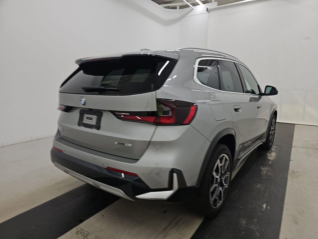 Used 2024 BMW X1 xDrive28i image 4