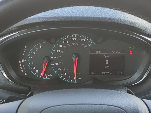 Used 2021 Chevrolet Trax LT w/ Midnight Edition FWD image 30