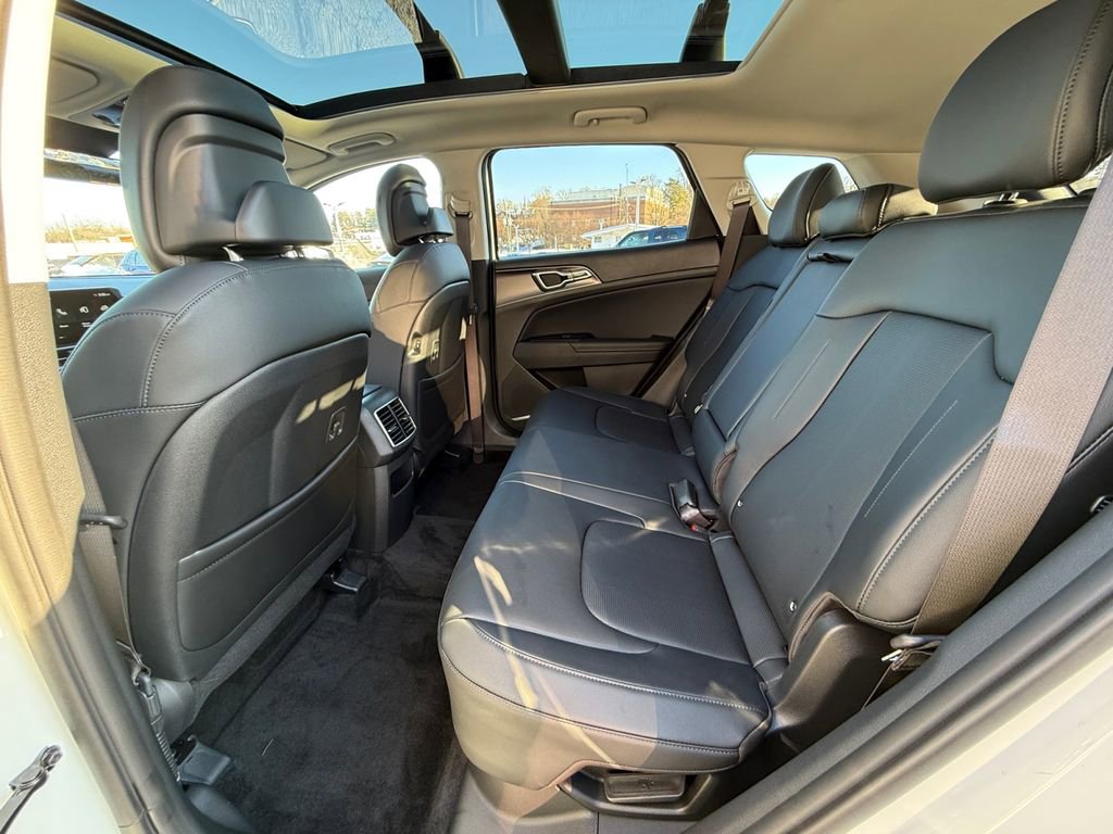 Used 2026 Kia Sportage EX w/ EX Panoramic Sunroof Package image 25