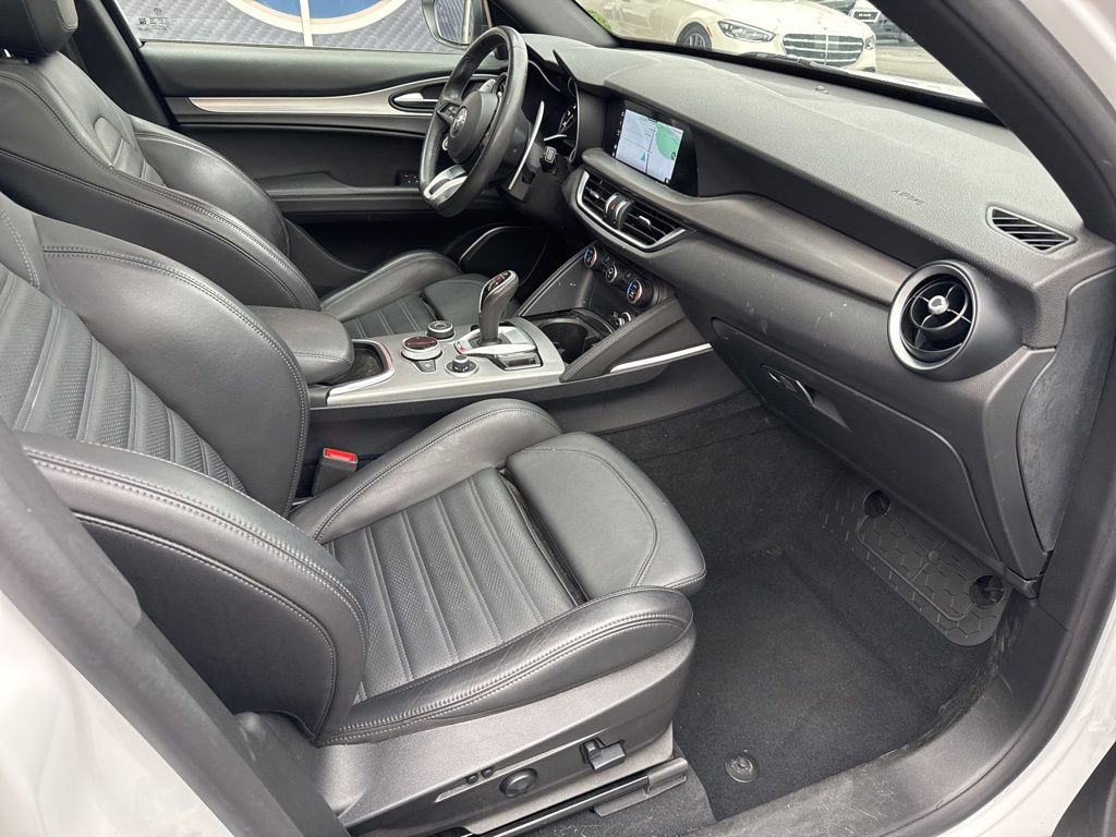 Used 2022 Alfa Romeo Stelvio Veloce image 61