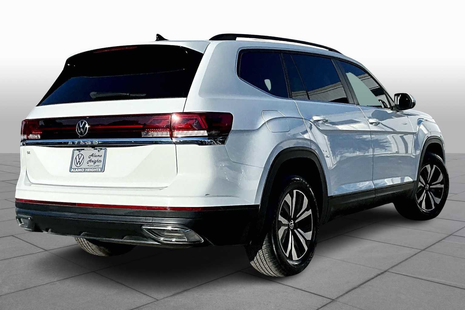 Certified 2024 Volkswagen Atlas SE image 24