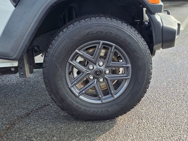 Used 2024 Jeep Wrangler Sport S image 8