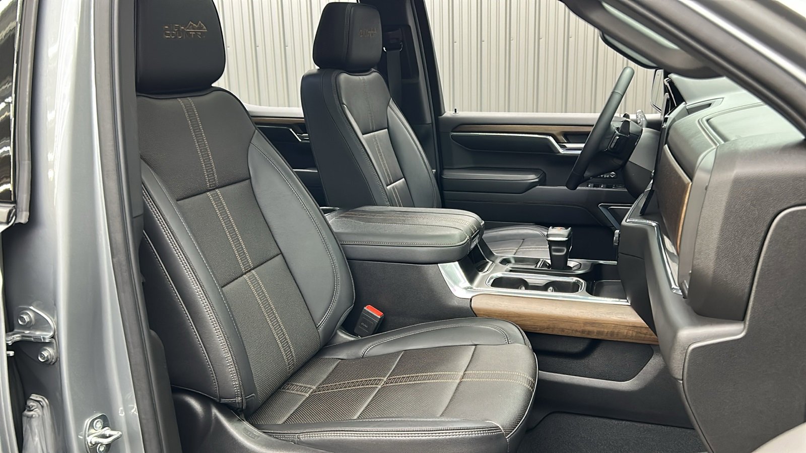 Used 2023 Chevrolet Silverado 1500 High Country w/ High Country Premium Package image 42