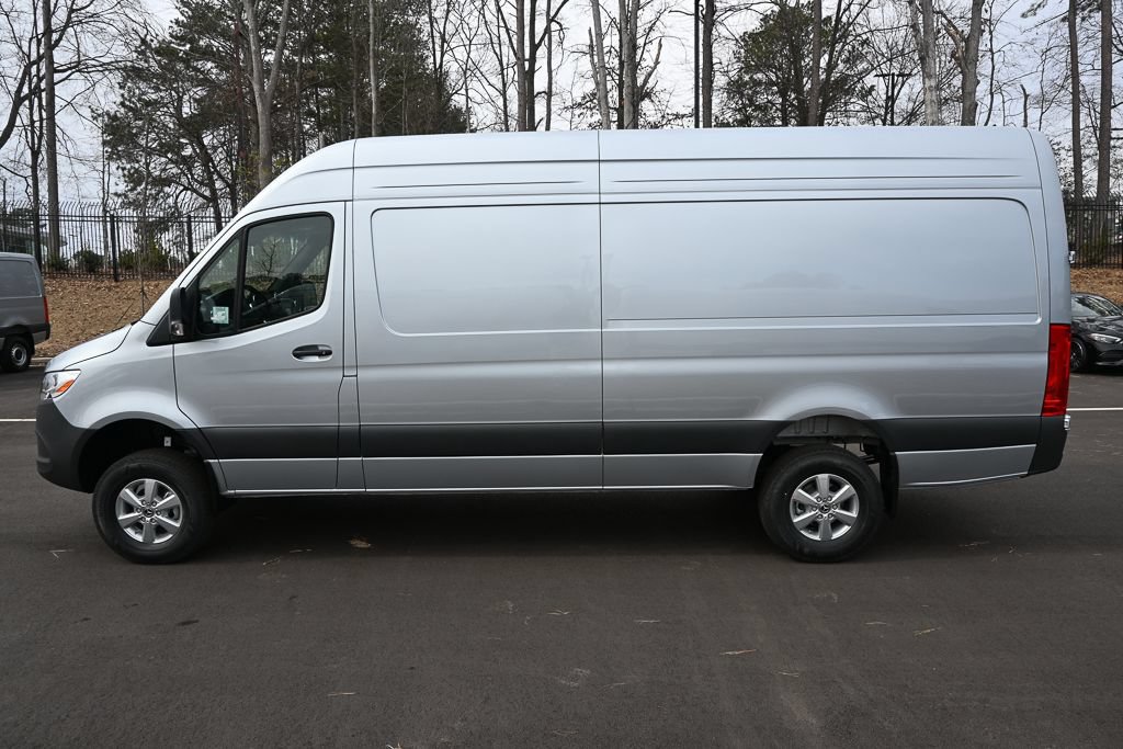 Used 2026 Mercedes-Benz Sprinter 2500 image 3